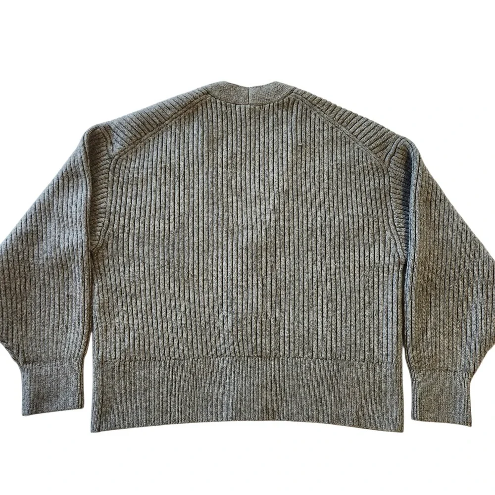 H&M Ribbed Chunky V-Neck Cardigan Sweater Gray Long Sleeve Buttons Women's Large